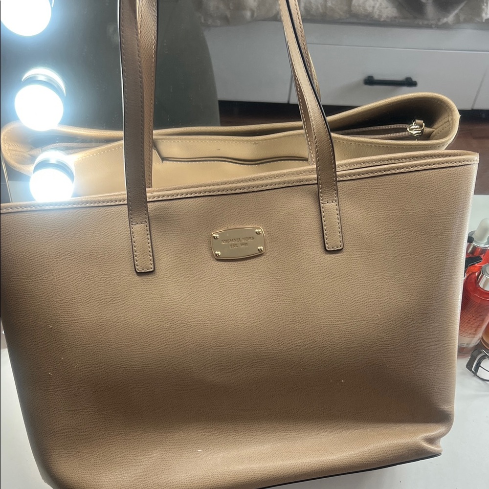 Michael Kors Beige Leather Tote